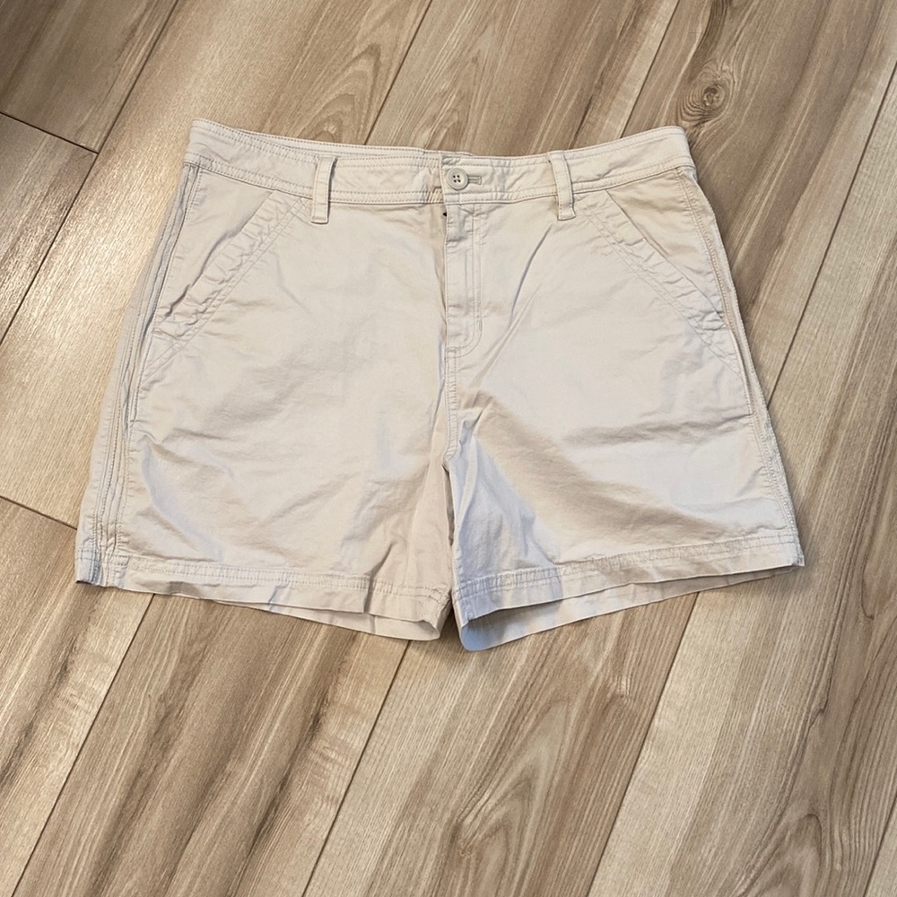 Like new Eddie Bauer Shorts - size 16